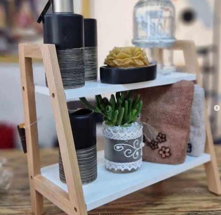 Étagère de Rangement en Bois – 2 Niveaux Pratiques رف تخزين خشبي – مستويان عمليان