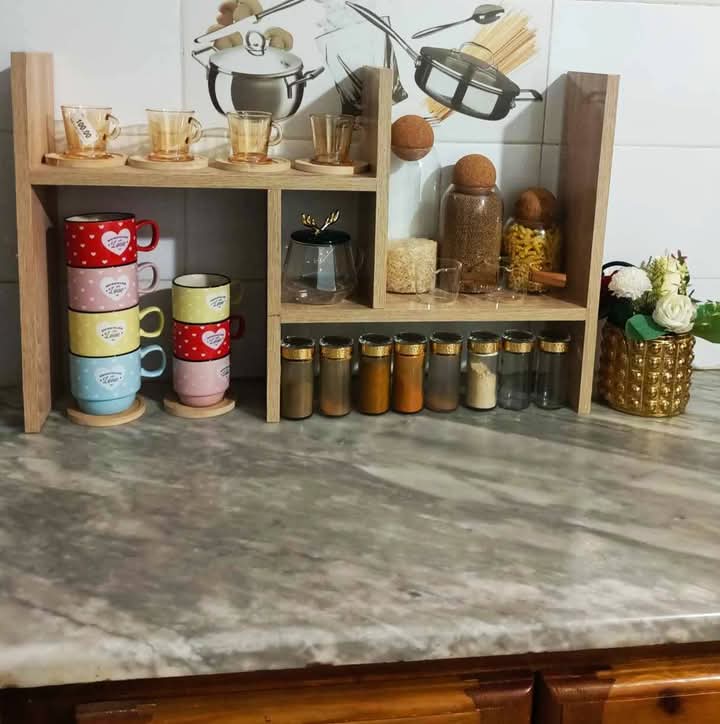 Étagère de Cuisine – Rangement pour Sel, Sucre et Épices      رف مطبخ – تخزين للملح، السكر والتوابل