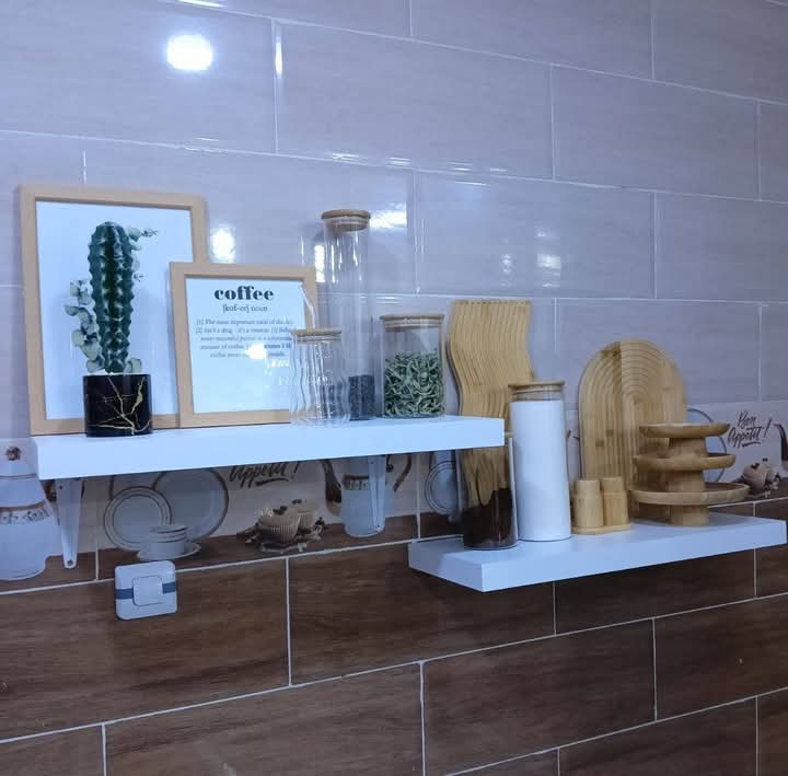 Étagère d’Aménagement de Douche – Pratique et Résistante      ف ترتيب الحمام – عملي ومقاوم للرطوبة
